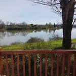 Au Bord Du Tarn Holiday home Lagrave
